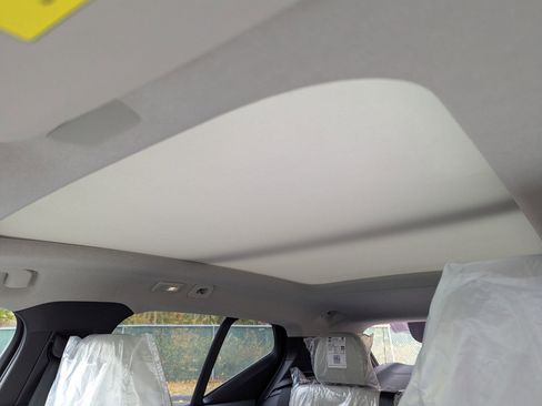 New 2026 Volvo XC40 B5 Ultra w/ Protection Package Premier image 17