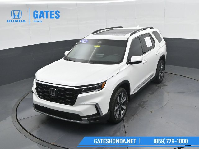 Certified 2025 Honda Pilot Touring image 44