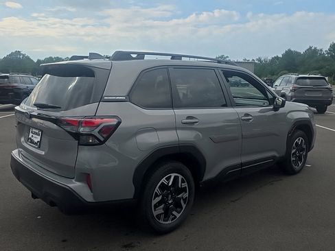 Used 2026 Subaru Forester Premium AWD/4WD image 4