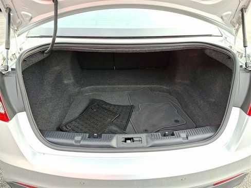 Used 2015 Ford Taurus SEL w/ Equipment Group 201A image 27