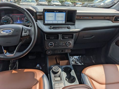 Used 2022 Ford Maverick Lariat FWD image 18