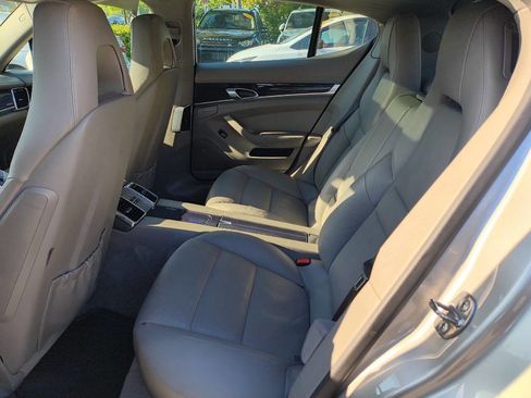 Used 2013 Porsche Panamera S image 46