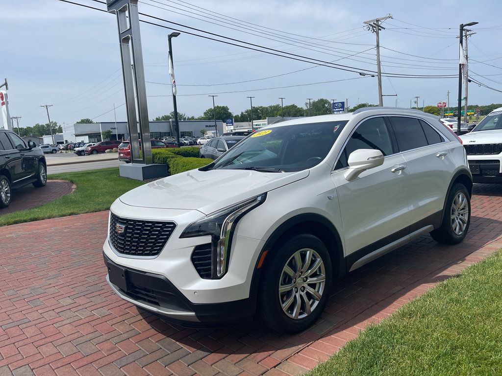 Used 2023 Cadillac XT4 Premium Luxury AWD/4WD image 2