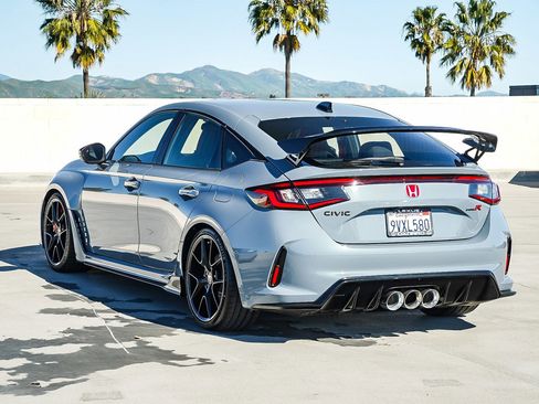 Used 2025 Honda Civic Type R image 5