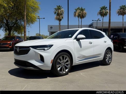 Used 2022 Buick Envision Avenir w/ Technology Package II AWD/4WD image 2