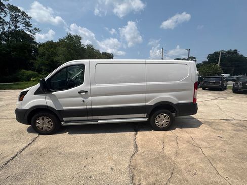 Used 2024 Ford Transit 250 Low Roof w/ Exterior Upgrade Package RWD image 4