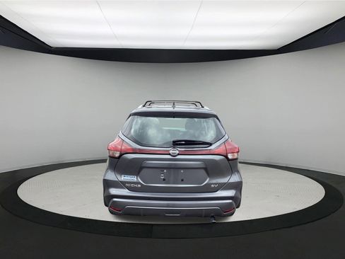 Used 2024 Nissan Kicks SV w/ Interior Electronics Package FWD image 7
