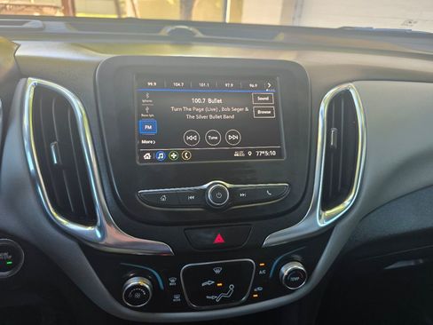 Used 2020 Chevrolet Equinox LS image 25