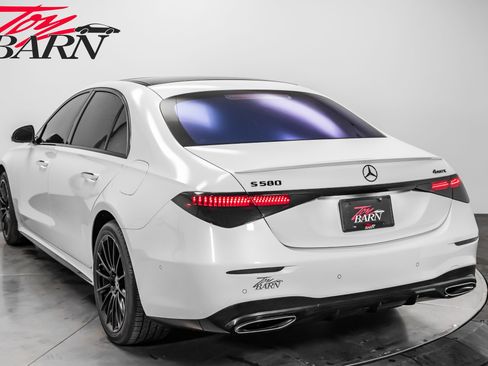 Used 2024 Mercedes-Benz S 580e 4MATIC Sedan image 12