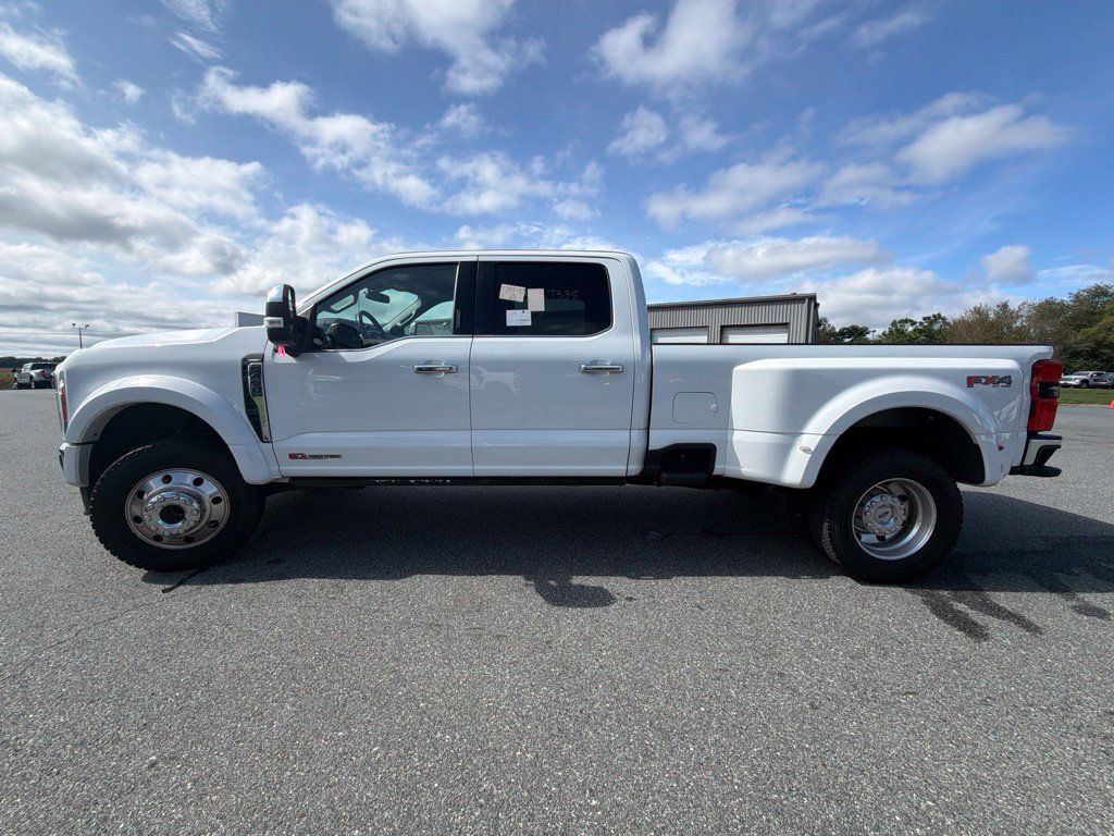 Used 2023 Ford F450 Lariat w/ Tow Technology Package AWD/4WD image 4
