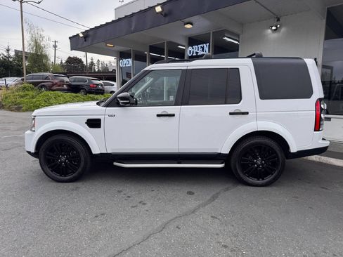 Used 2016 Land Rover LR4 HSE LUX AWD/4WD image 2