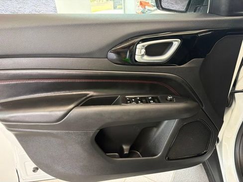 Used 2025 Jeep Compass Trailhawk AWD/4WD image 15