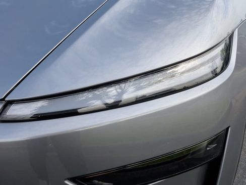 Used 2026 Tesla Model Y 2WD image 10