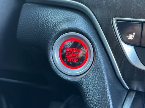 Used 2019 Honda Accord EX image 33