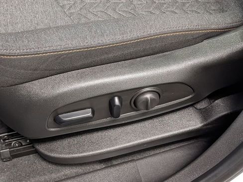 Certified 2023 Chevrolet Equinox LT AWD/4WD image 10