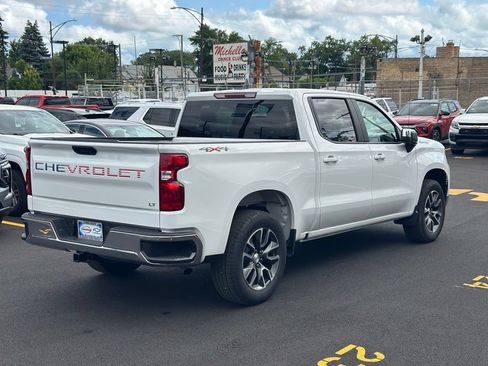 Used 2024 Chevrolet Silverado 1500 LT AWD/4WD image 2