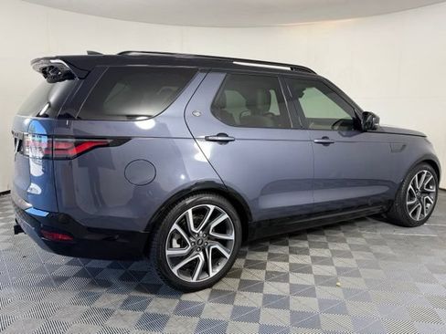 Used 2025 Land Rover Discovery Dynamic SE AWD/4WD image 8