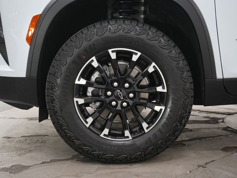 Used 2026 Chevrolet Traverse Z71 w/ Driver Confidence Package image 34