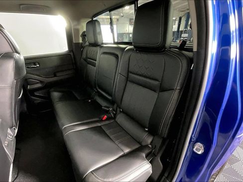 Used 2024 Nissan Frontier SL w/ Technology Package RWD image 35