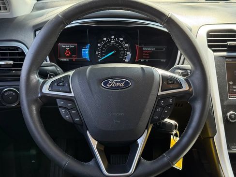Used 2015 Ford Fusion SE FWD image 20