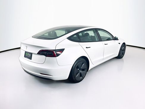 Used 2023 Tesla Model 3 Standard Range RWD image 9