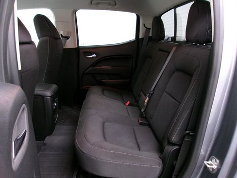 Certified 2022 Chevrolet Colorado LT w/ LT Convenience Package image 9