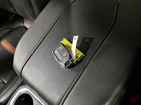 Used 2023 GMC Sierra 2500 AT4 w/ AT4 Preferred Package image 30