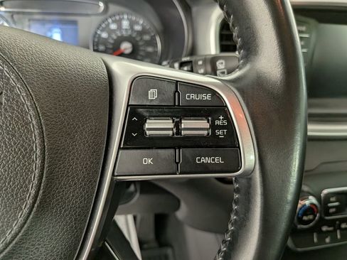 Used 2020 Kia Sorento S image 21