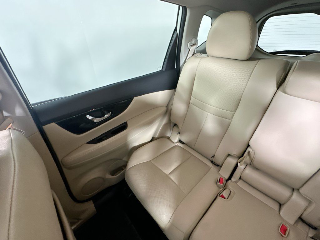 Used 2020 Nissan Rogue SL w/ Premium Package FWD image 12