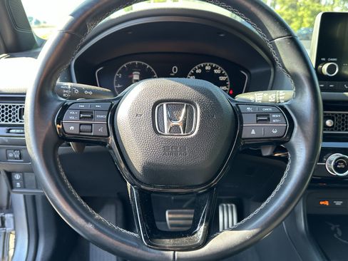 Used 2023 Honda Civic Sport image 6
