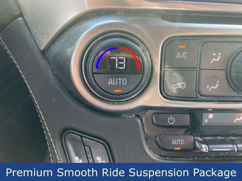 Used 2019 Chevrolet Suburban LT image 16