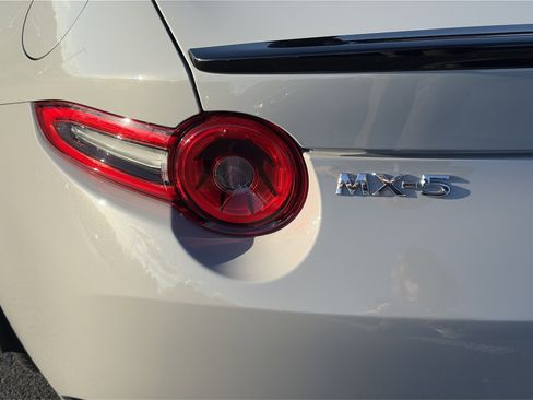 Used 2024 MAZDA MX-5 Miata Club image 9