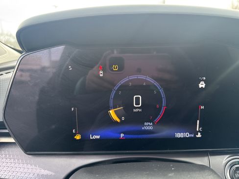 Used 2025 Chevrolet Trax ACTIV w/ Sunroof Package image 15