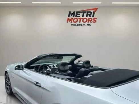Used 2018 Ford Mustang GT Premium image 50