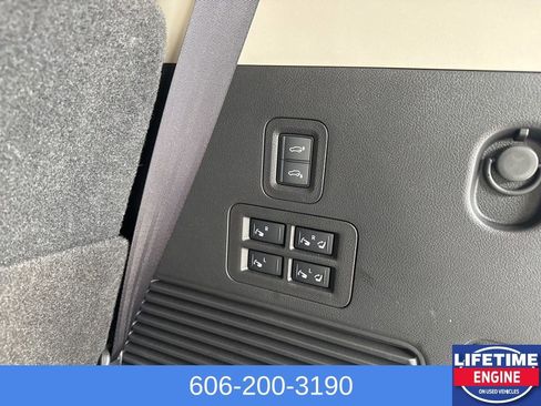 Used 2025 INFINITI QX80 Sensory AWD/4WD image 12