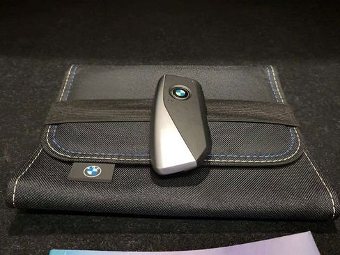 Used 2025 BMW i5 eDrive40i image 92