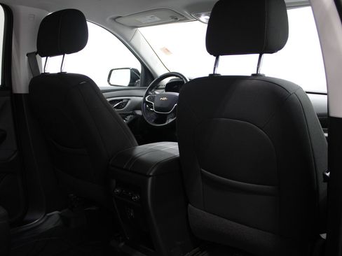 Used 2021 Chevrolet Traverse LT FWD image 24