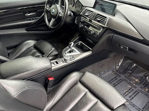 Used 2016 BMW M4 Convertible image 16