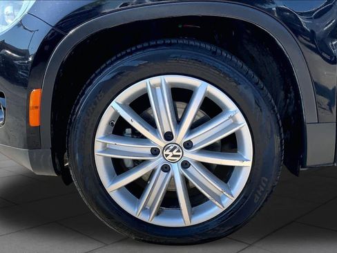 Used 2010 Volkswagen Tiguan SE AWD/4WD image 10