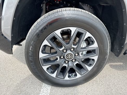 Used 2024 Toyota Tundra Limited w/ Power Package image 18