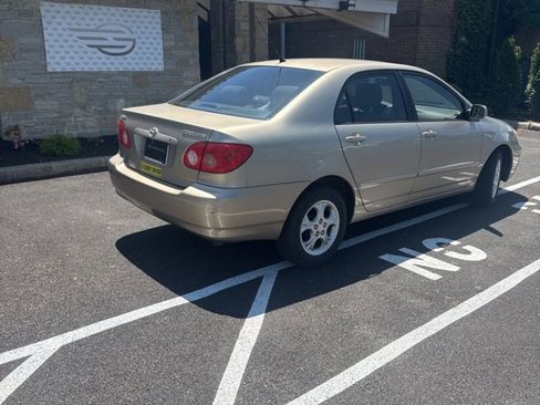 Used 2005 Toyota Corolla CE FWD image 5