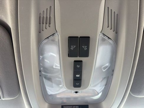Used 2017 Chevrolet Equinox LT w/ Convenience Package FWD image 17