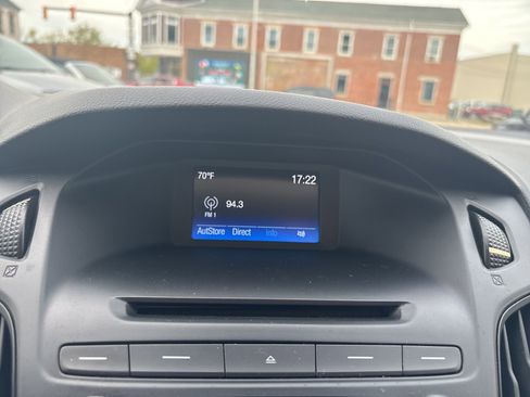 Used 2016 Ford Focus SE image 26