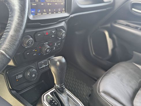 Used 2021 Jeep Renegade Limited AWD/4WD image 26