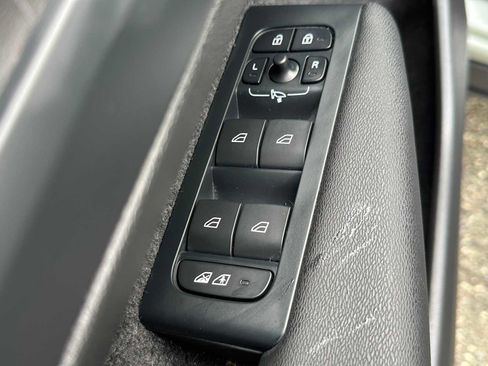 Certified 2023 Volvo C40 P8 Recharge Ultimate image 21
