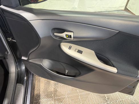 Used 2010 Toyota Corolla S FWD image 13