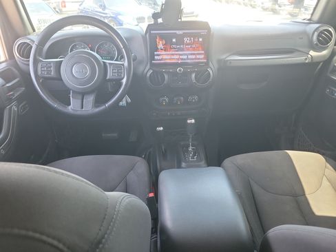 Used 2018 Jeep Wrangler Unlimited Sport S AWD/4WD image 16