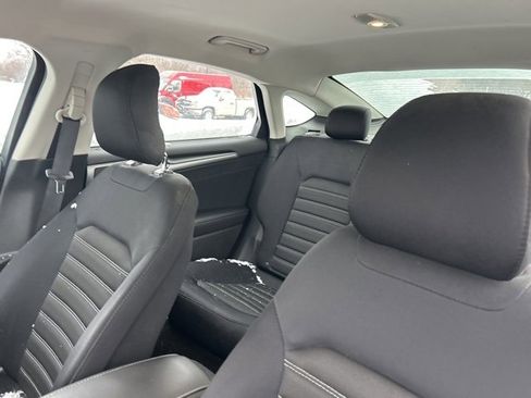 Used 2014 Ford Fusion SE image 10