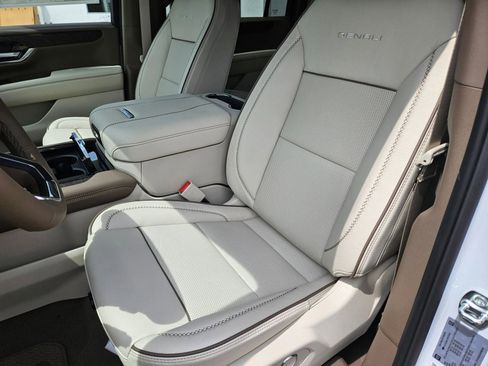 New 2026 GMC Yukon XL Denali RWD image 22