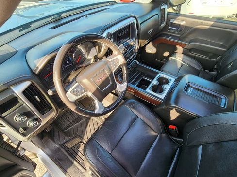 Used 2017 GMC Sierra 1500 SLT w/ SLT Premium Package AWD/4WD image 4